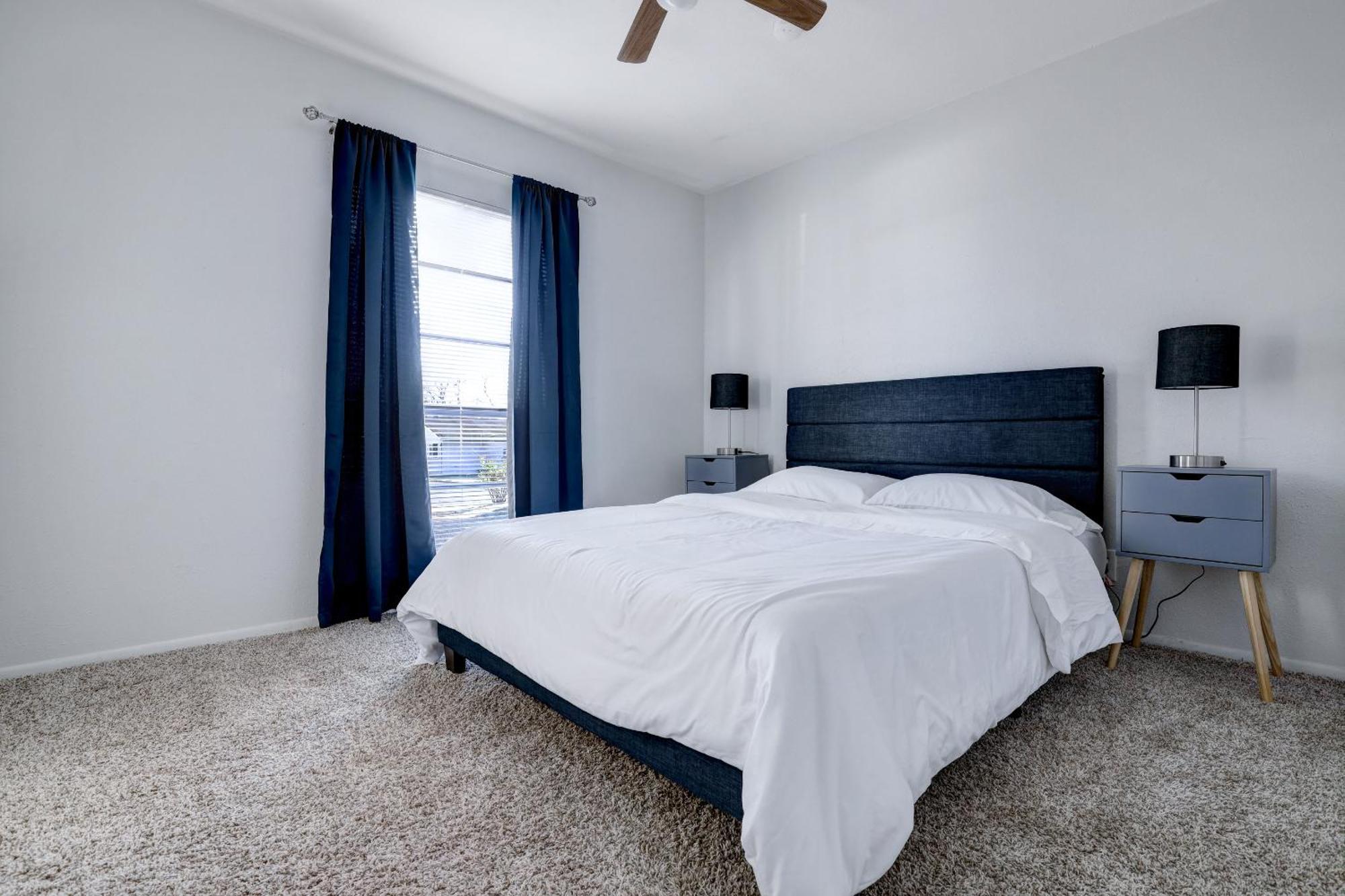 King Bed Lovely Escape Mins To Seaworld Pool Сasa de vacaciones San Antonio